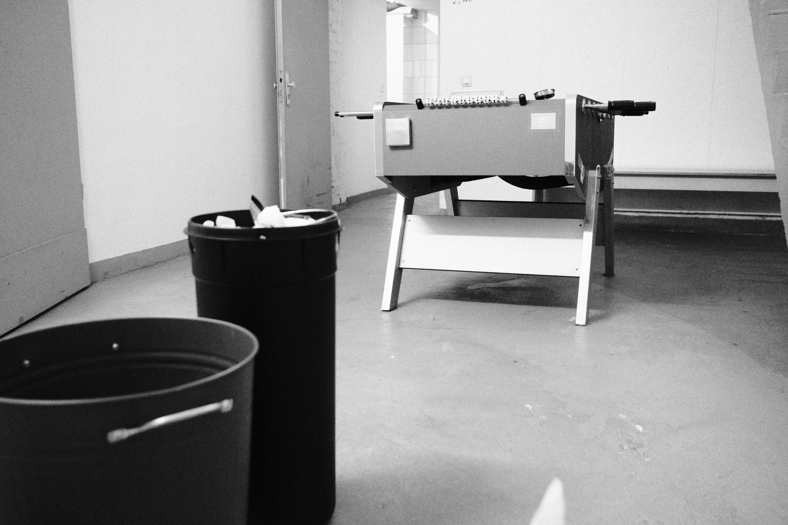 Kicker f/2.8 1/220sec ISO-12800 23mm