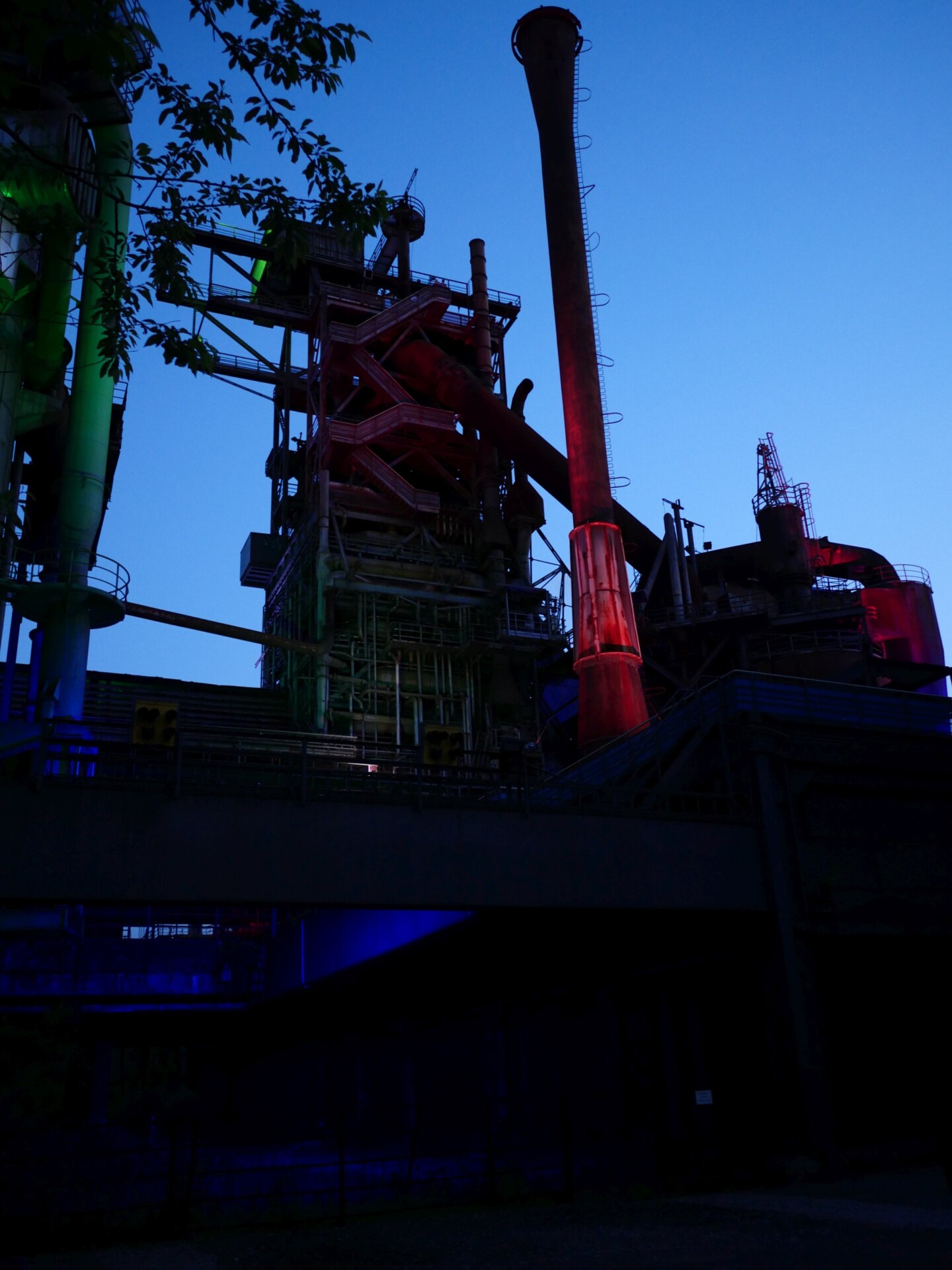 f/1.8 1/30sec ISO-1000 15mm