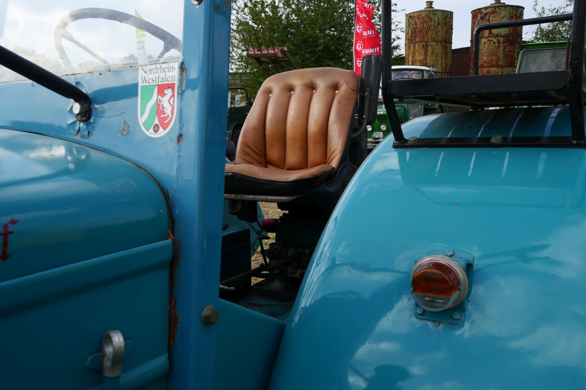 f/5.6 1/400sec ISO-200 15mm