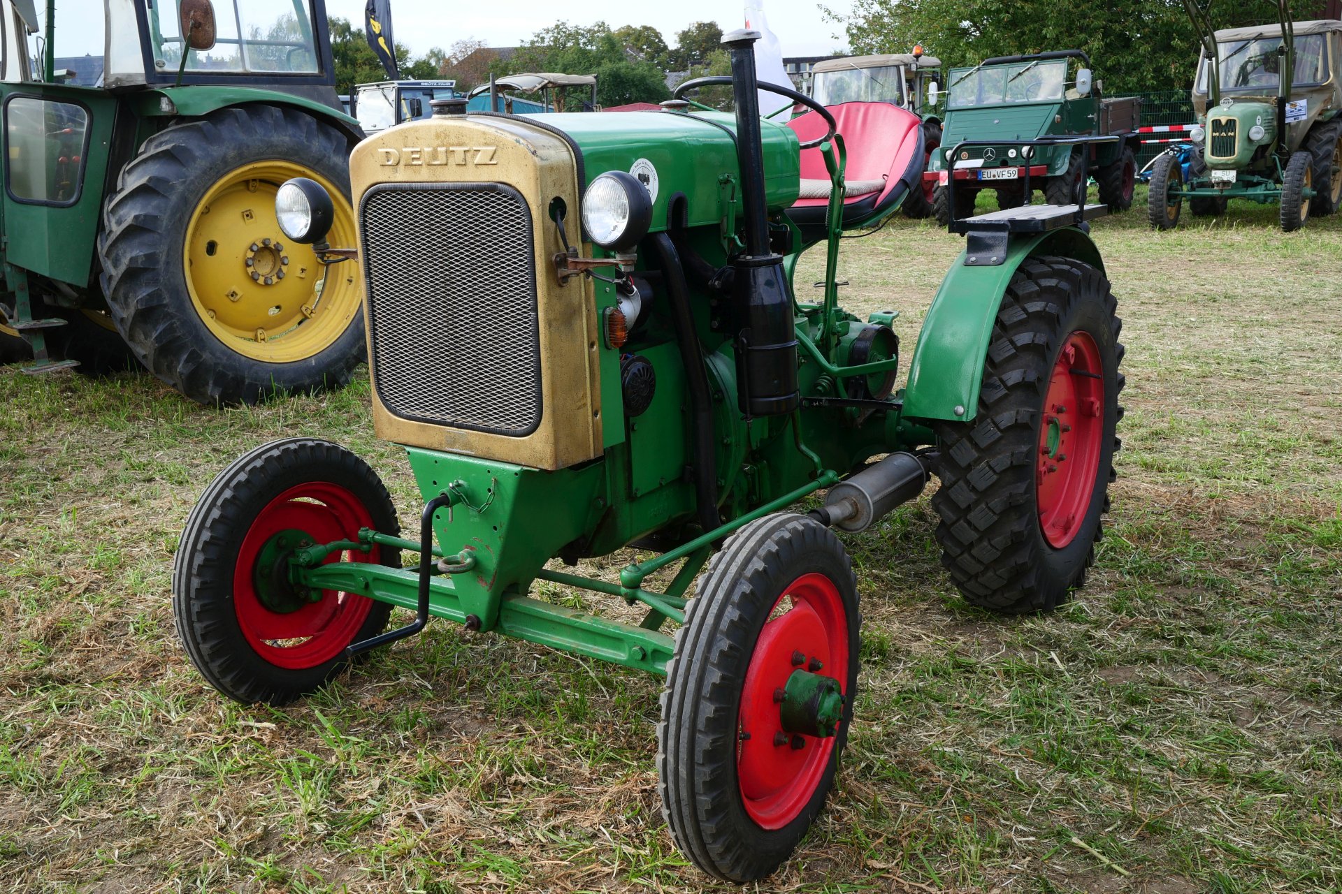 f/5.6 1/200sec ISO-200 15mm