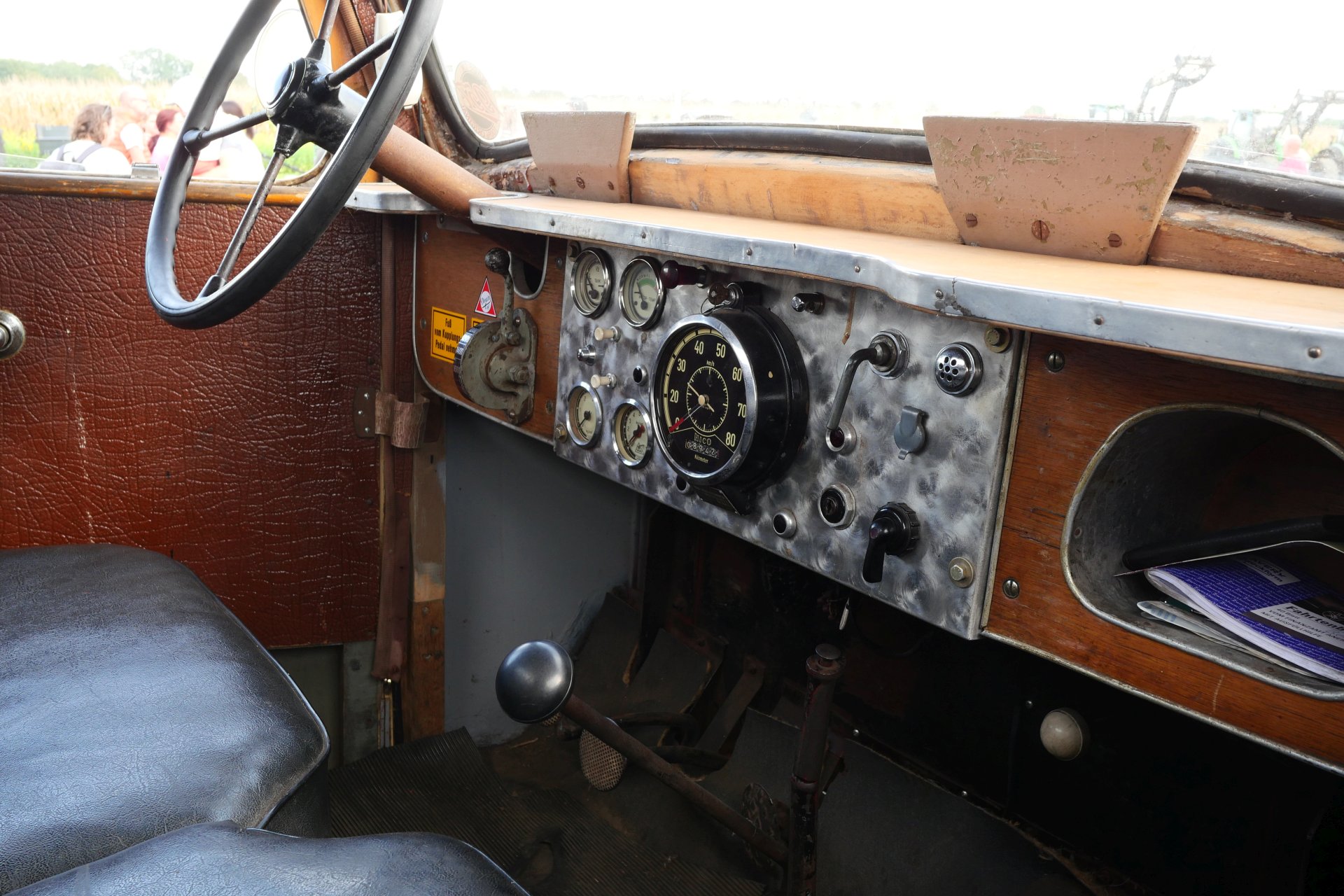 f/5.6 1/30sec ISO-320 15mm