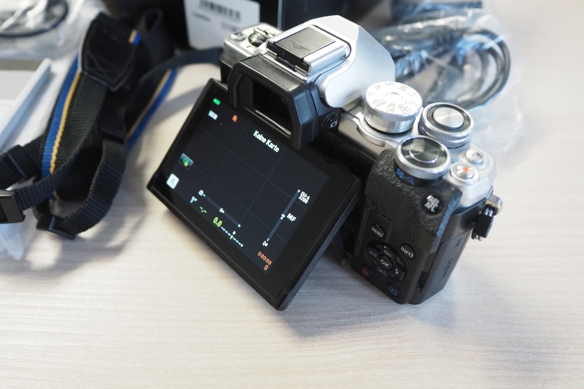 OLYMPUS DIGITAL CAMERA